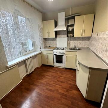 Квартальна вулиц вул. (Гладкова), 36