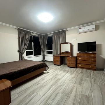 Слобідська вул., 15