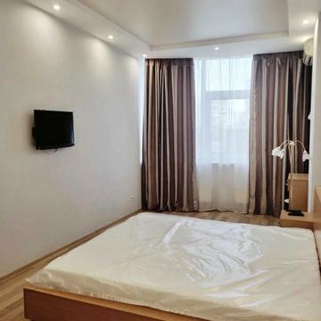 Перлинна вул., 1