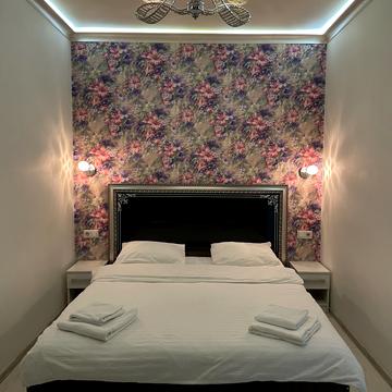 Велика Васильківська вул. (Червоноармійська), 33