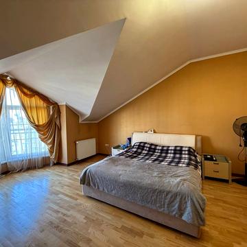 Михайла Драгана вул., 9