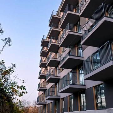 Івана Миколайчука вул., (Будинок 1)