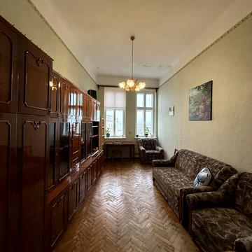 Святого Теодора пл., 10