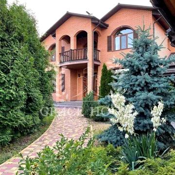 Вишнева вул.