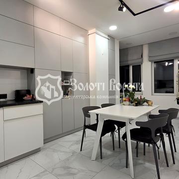 Юнацька вул., 6