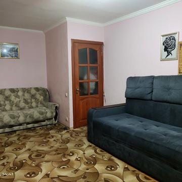 Космічна вул., 4