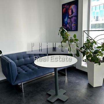 Вокзальна вул., 13