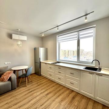 Юнацька вул., 21