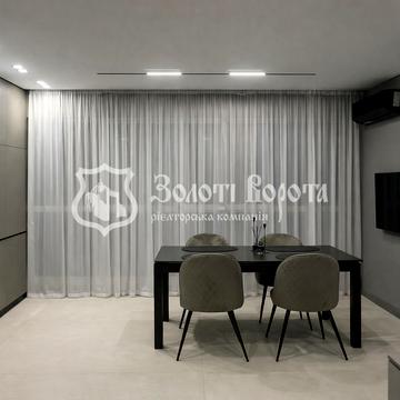 Радистів вул., 34-Е