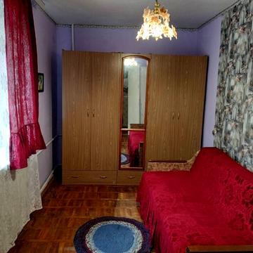 Петра Ніщинського вул., 12