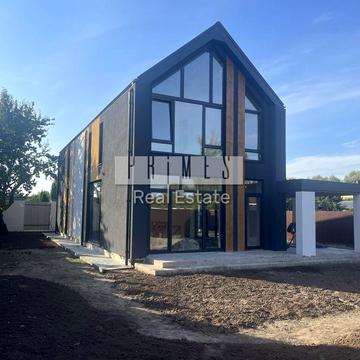 Центральна вул.