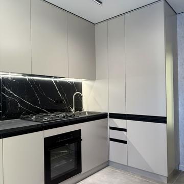 Келецька вул., (Будинок 1)