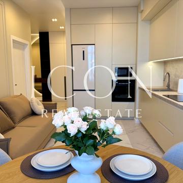 Нагірна вул., 18/16