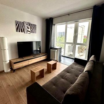 Верховної Ради бульв., 8/20