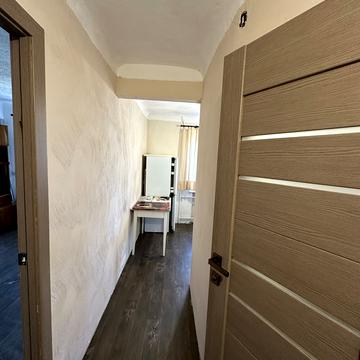 Камянецька вул., 108