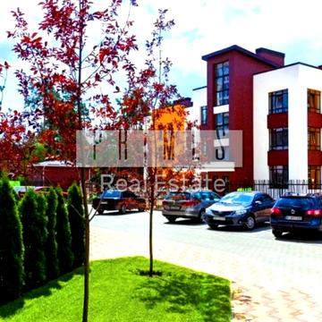 Прорізна вул., 1