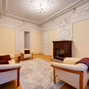 Івана Верхратського вул., 15