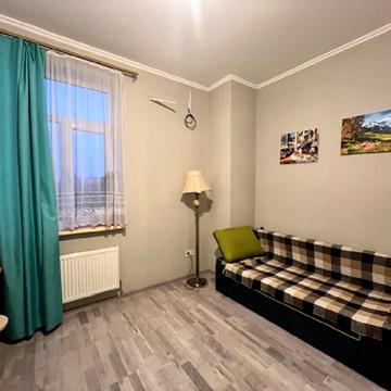 Докова вул., 15