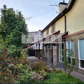 Богатирська вул.