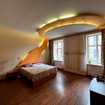 Леся Мартовича вул., 3