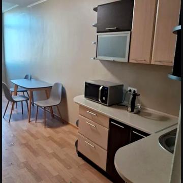 Євпаторійська вул., 2д