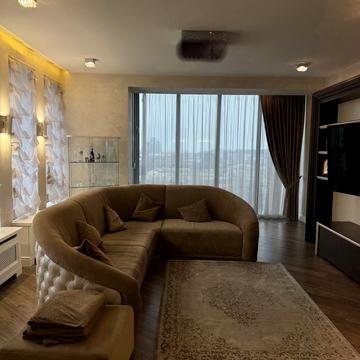 Миколи Міхновського бульв. (Дружби народів), 14-16