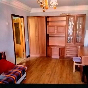 Івана Виговського вул. (Маршала Гречка), 8-Б