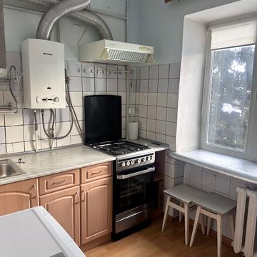 Степана Бандери вул., 24