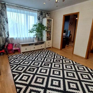 Молодіжна вул., 7