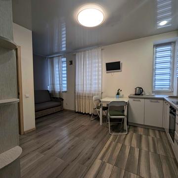 Берегова вул., (Будинок 1)