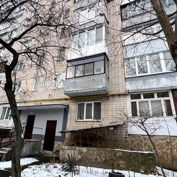 Олега Антонова вул. (Карла Маркса), 40а