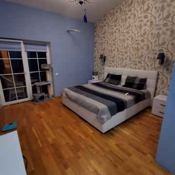 Героїв Майдану вул. (Гвардійська), 9