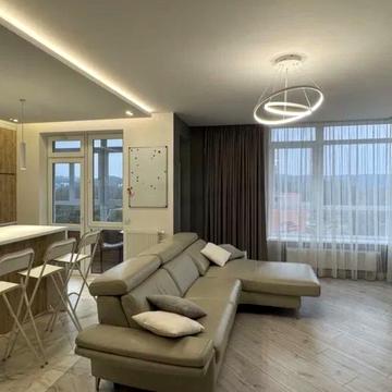 Під Голоском вул., (Будинок 1)