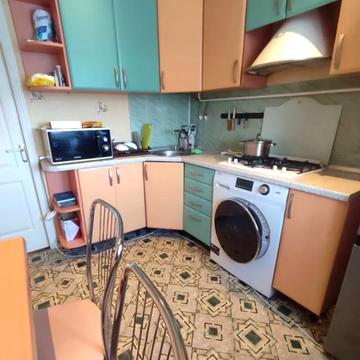 Трудова вул., 11