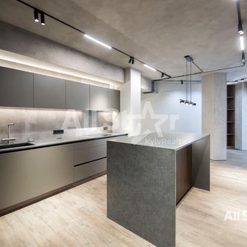 Нижній Вал вул., (Будинок 1)