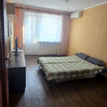 Інглезі вул. (25-ї Чапаєвської Дивізії), 8