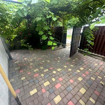 Романа Шухевича пров., 12