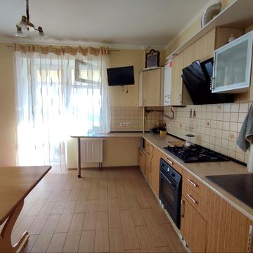 Плугова вул., 10а