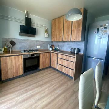 Будівельників вул., 5/2