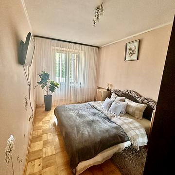 Суботівська вул., 6