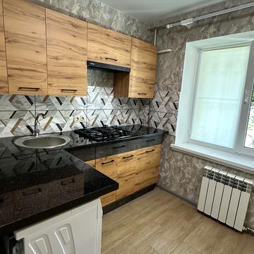 Мілютенка вул., 46