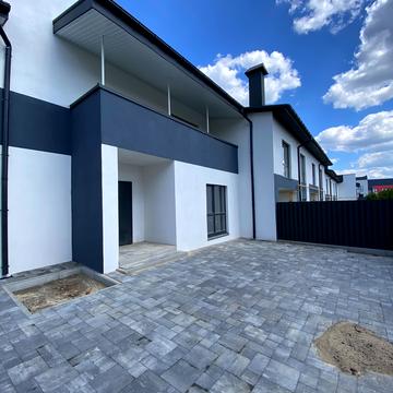 Остромирська вул.