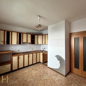 Європейського Союзу просп. (Правди), 5-Б