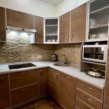 Саксаганського вул., 121