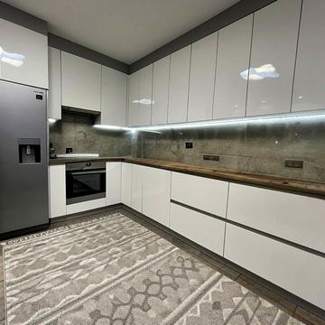 6-та Приміська вул., (Будинок)