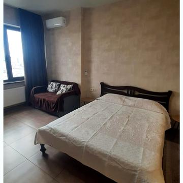 Полуничний пров., 24