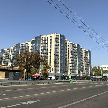 Набережна Перемоги вул., 44б