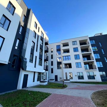 Льонокомбінатівська вул., (Будинок 1)