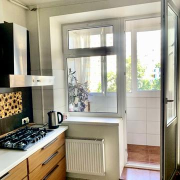 Зоопаркова вул., 10