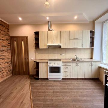 Данила Галицького вул., 16